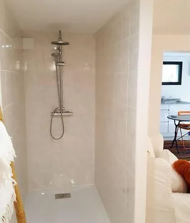 Yog Apartment *